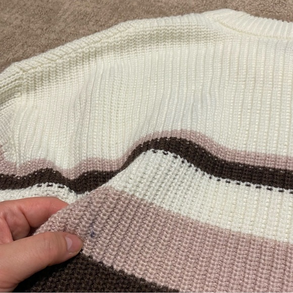 {Garage} Multi Color Knit Cropped Sweater Size Large - Picture 14 of 14